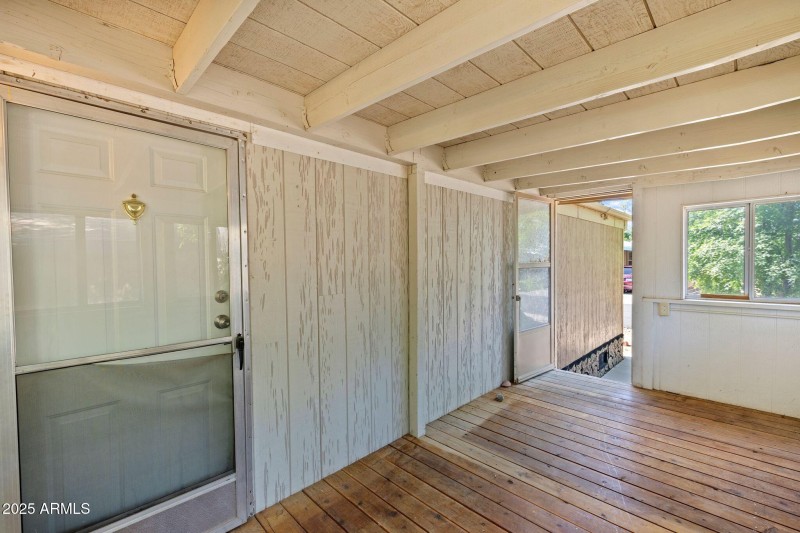 7_035-Patio 1
