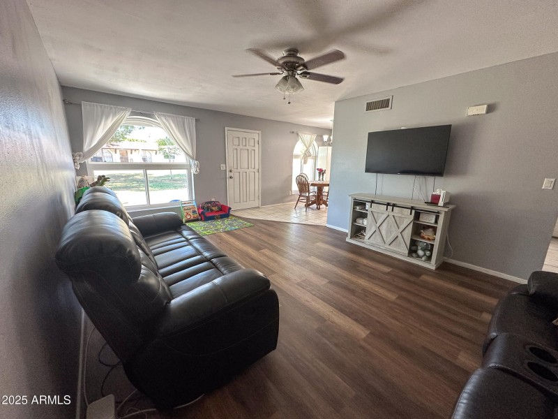 Dining rm off Living rm!