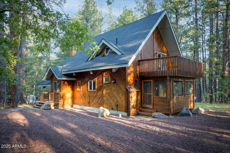Cabin-1766