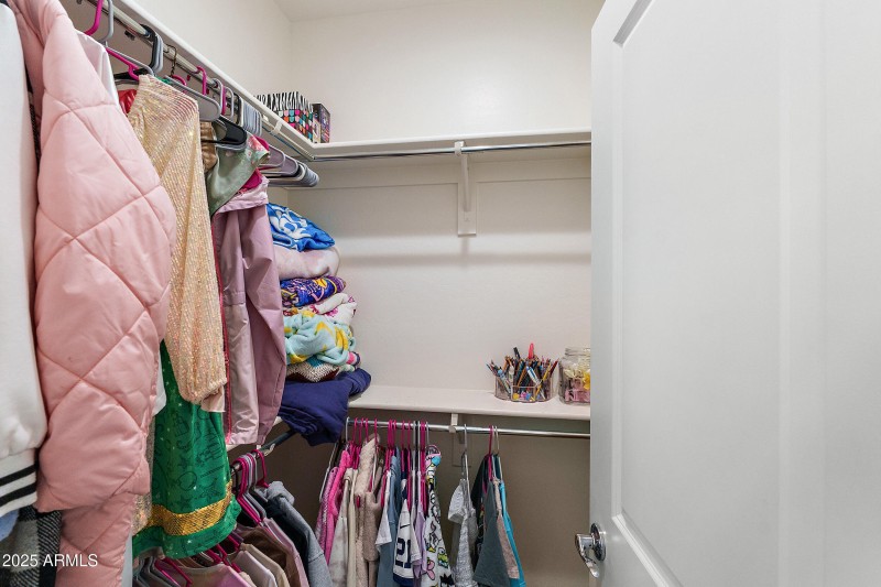 Guest Bedroom 2 Closet