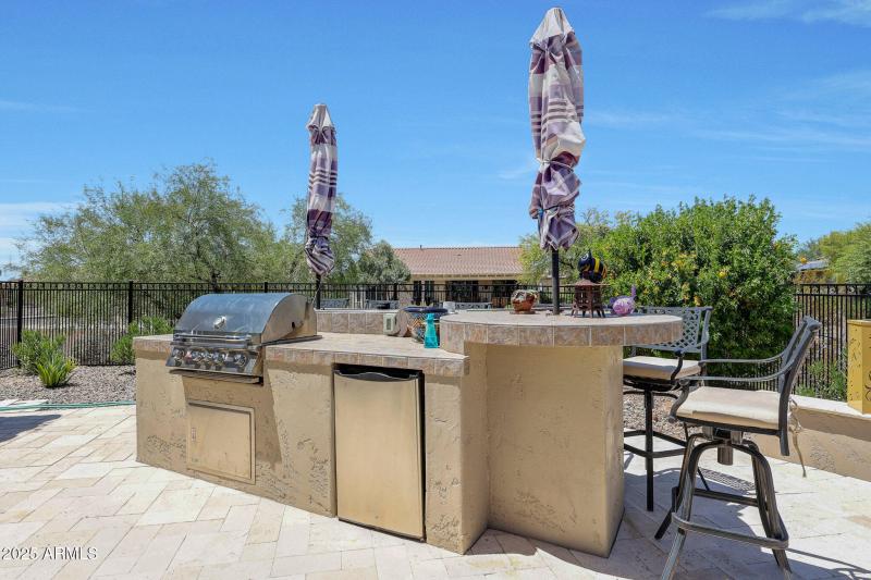 Outdoor Kitchen