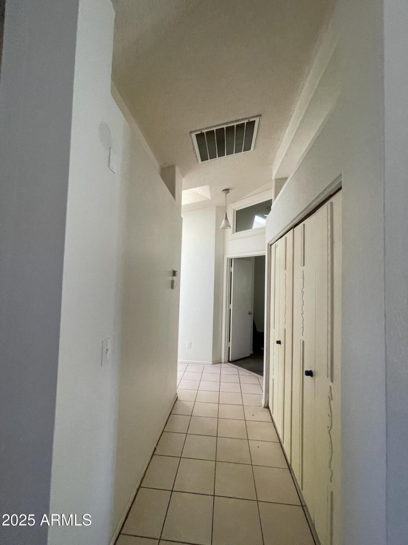 Hall2_8717WWilshire
