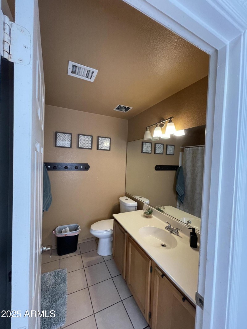 HBath_8717WWilshire