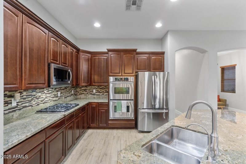 New Stainless appliances & Gas