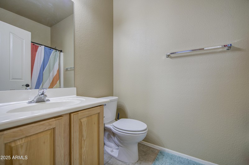 Bathroom 2-pic 2