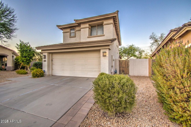 218 E SUNBURST LN