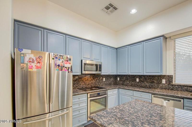 218 E SUNBURST LN