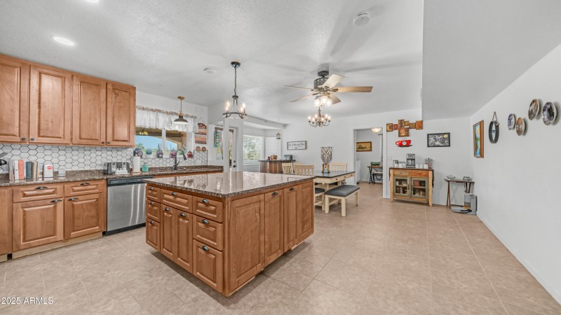 95 S Val Vista Rd (15)