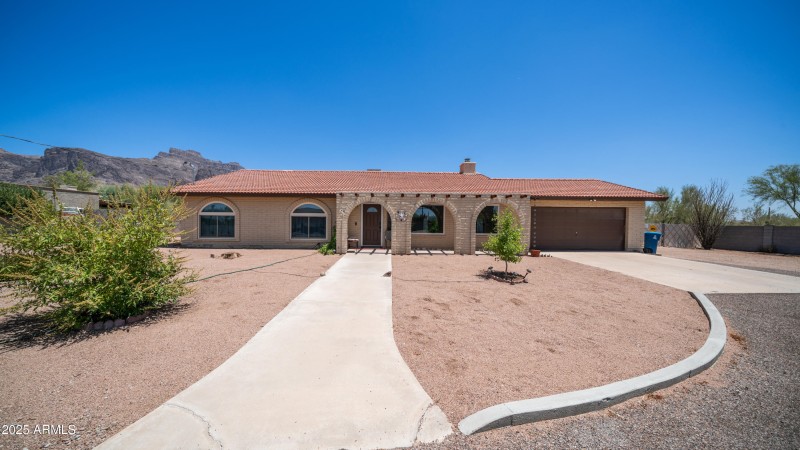 95 S Val Vista Rd Exterior Photos-1