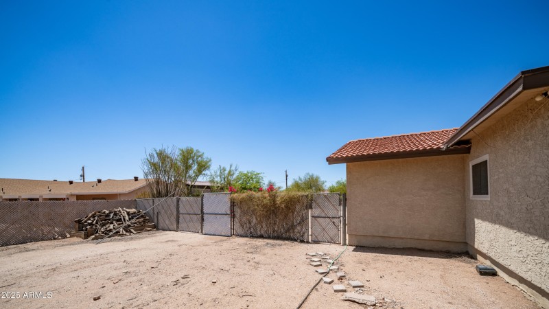 95 S Val Vista Rd Exterior Photos-6