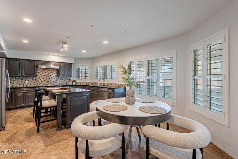 Eat In Kitchen
