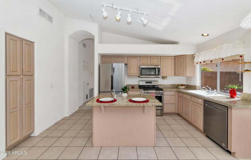 Plenty of storage/pantry