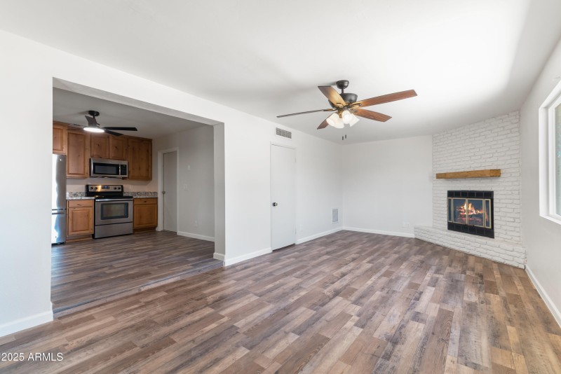 13_7514 e mckellips rd-11