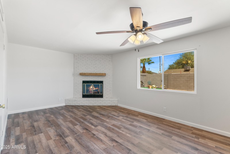14_7514 e mckellips rd-12