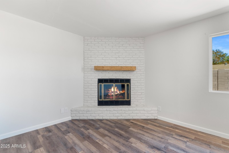 15_7514 e mckellips rd-13