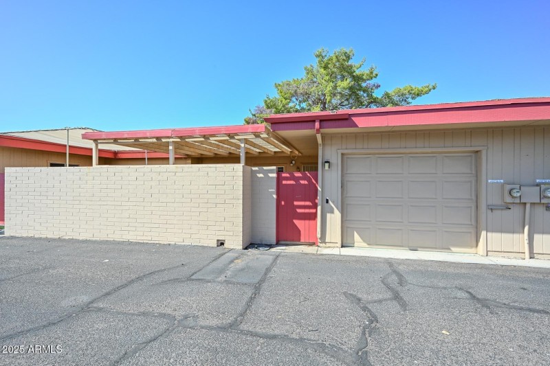 Rear Garage