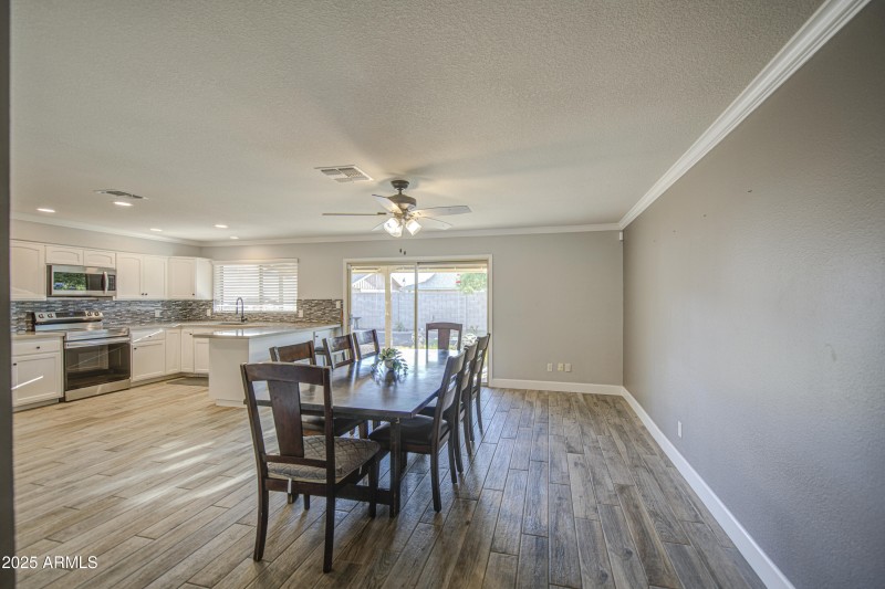 Dining Area 5