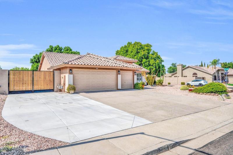 6941 W Monte Lindo-2