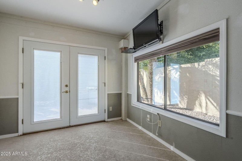 BONUS ROOM BACK PATIO