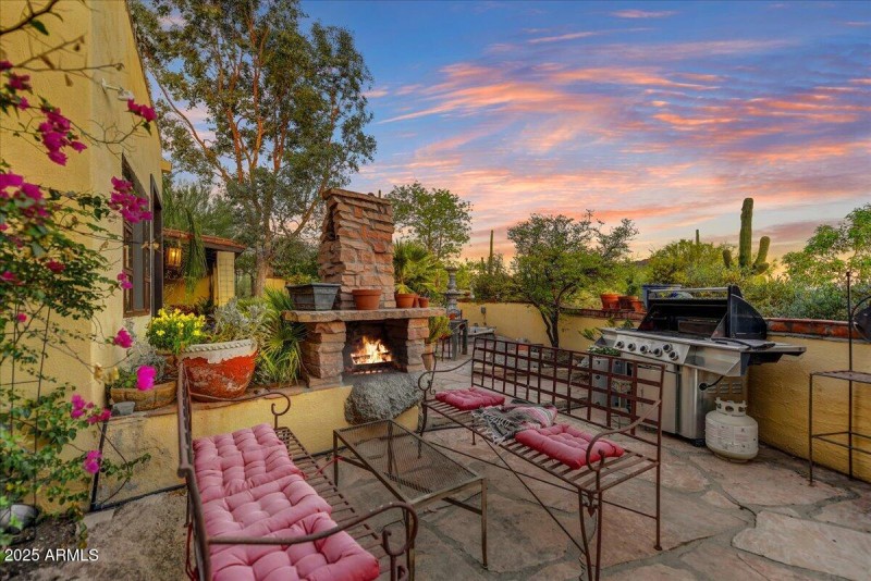 13-Courtyard Firepit