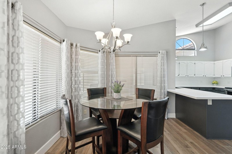 BREAKFAST NOOK