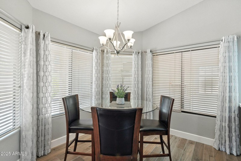 BREAKFAST NOOK