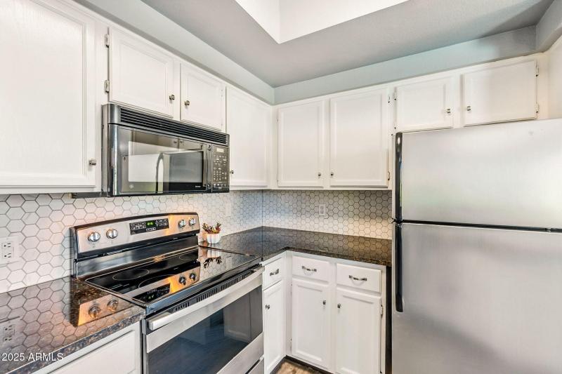 15-web-or-mls-Becker-15