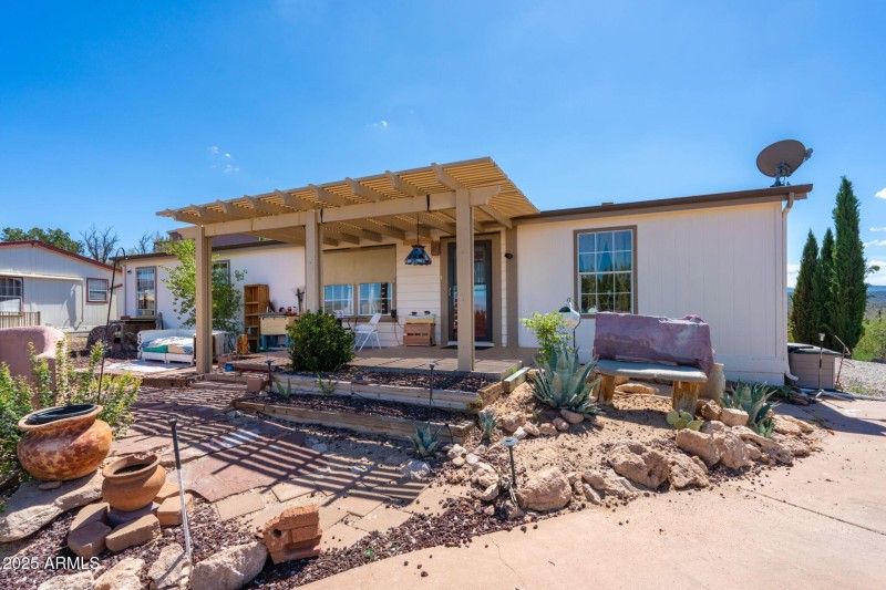 34-web-or-mls-4535-lazy-lariat-ln