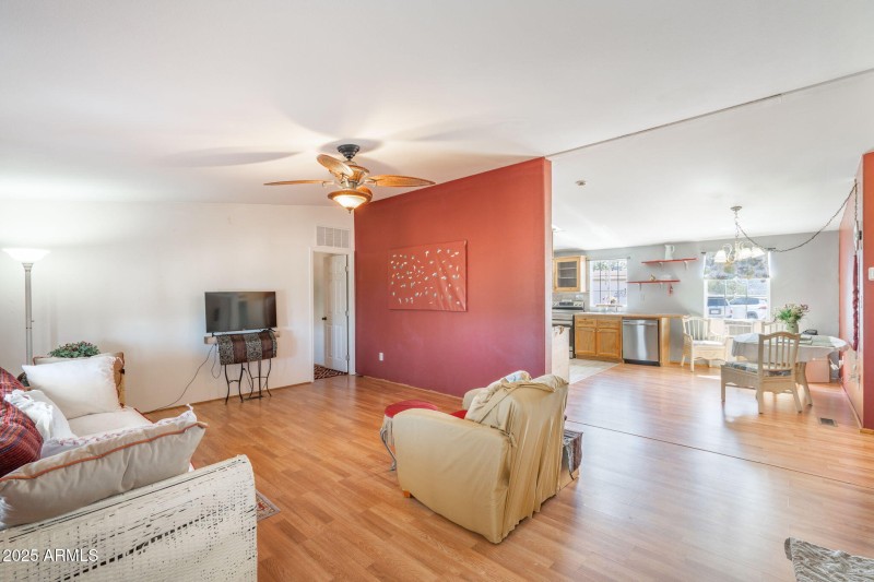 18-web-or-mls-4535-lazy-lariat-ln