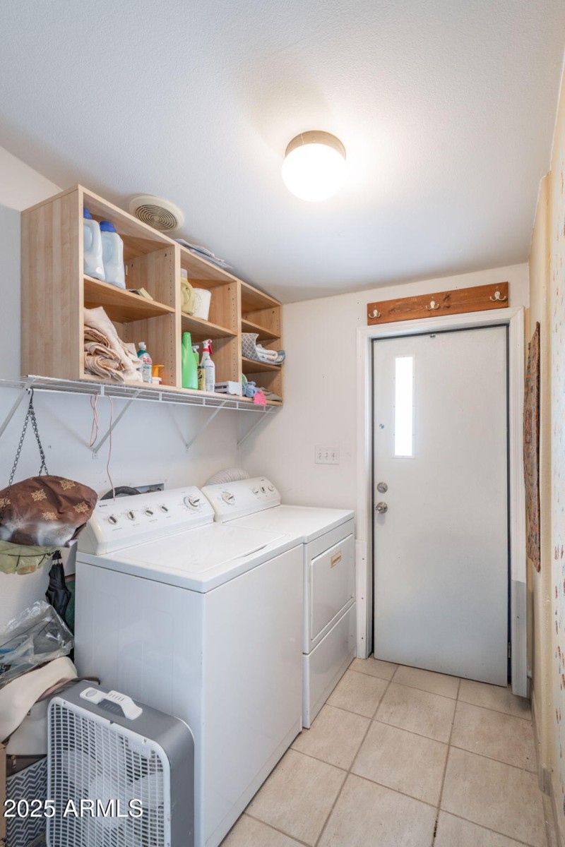 24-web-or-mls-4535-lazy-lariat-ln