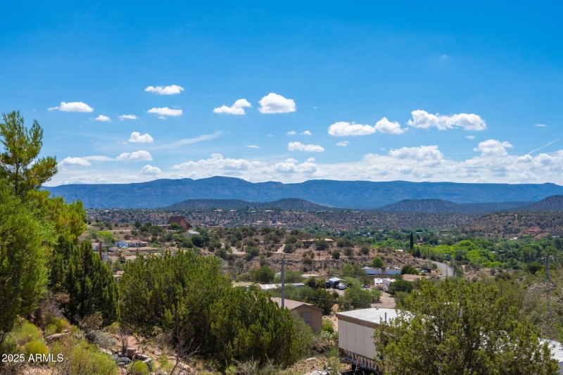 43-web-or-mls-4535-lazy-lariat-ln