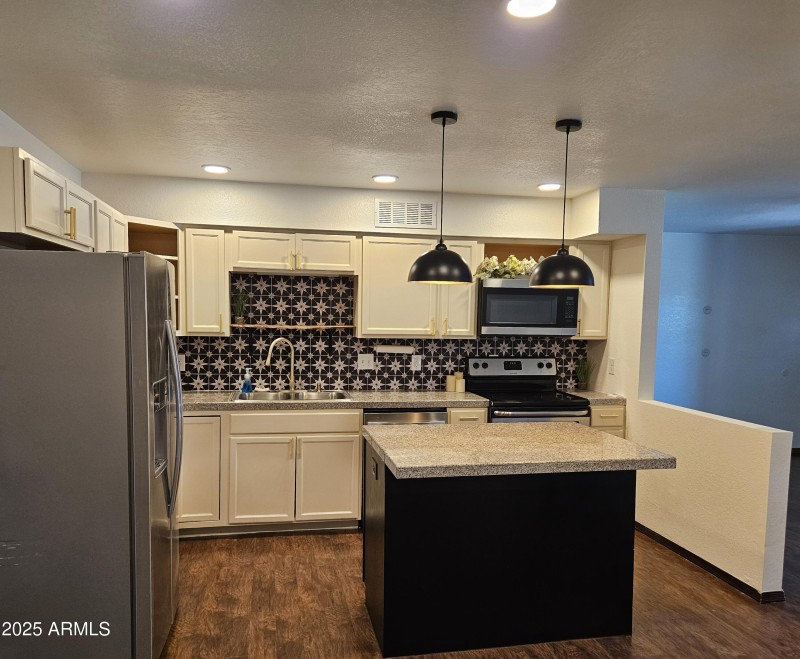Kitchen 1