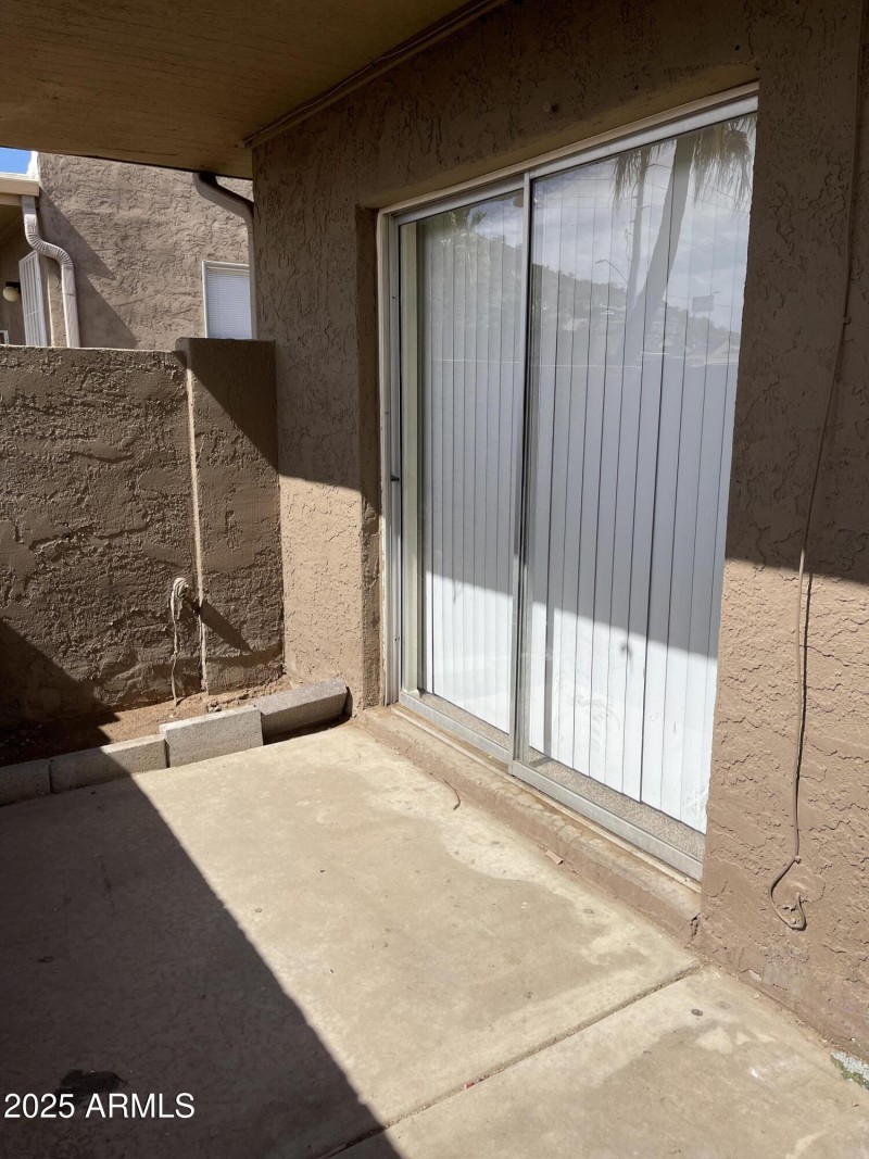 Front Patio Courtyard
