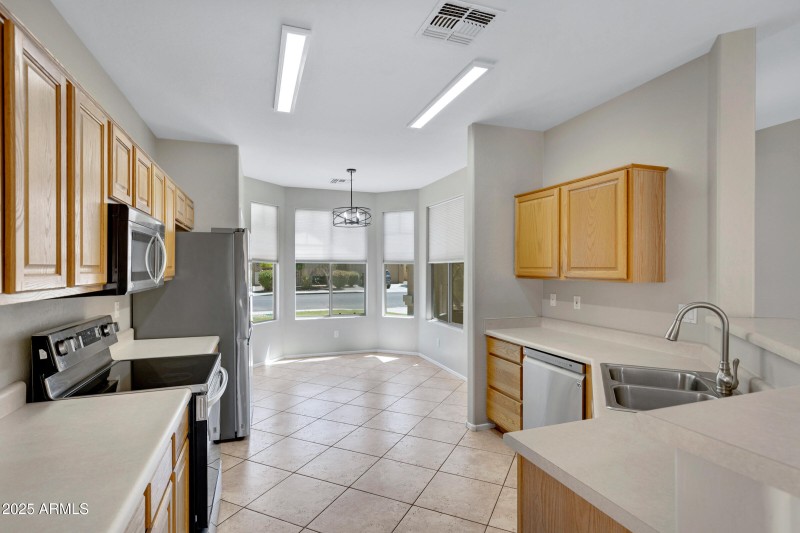16188 W Hearn Rd-9