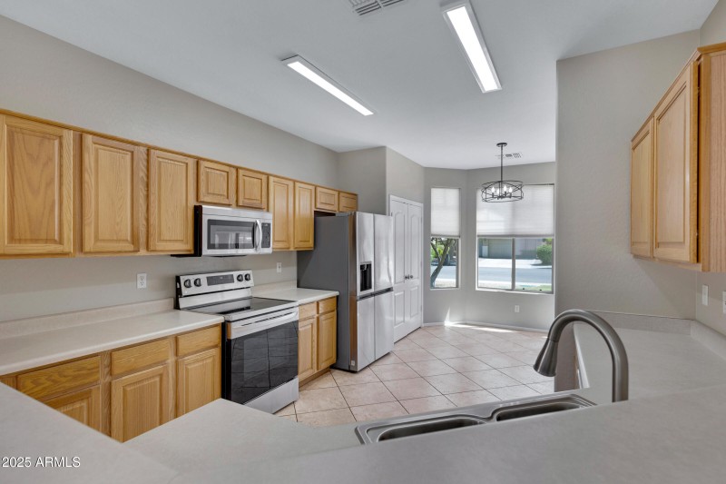 16188 W Hearn Rd-10