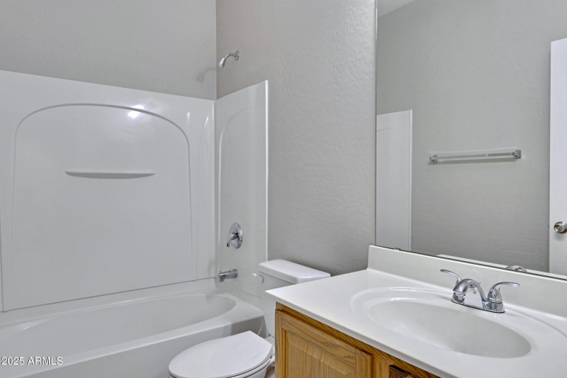 16188 W Hearn Rd-15