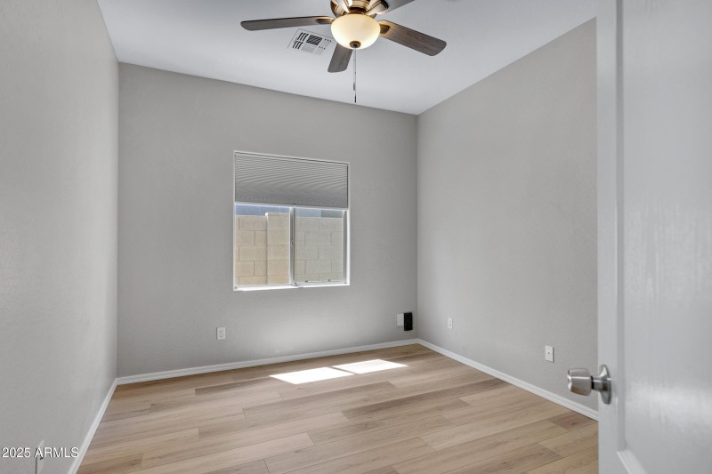 16188 W Hearn Rd-16