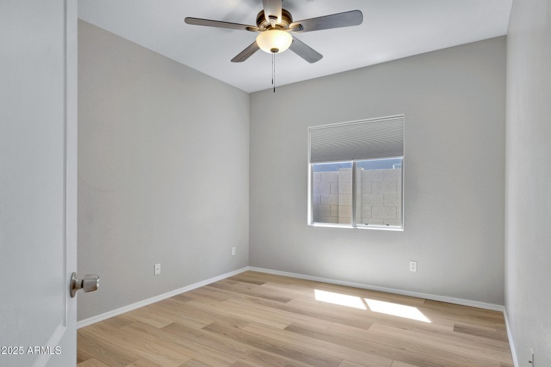 16188 W Hearn Rd-17