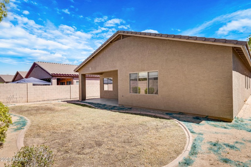 16188 W Hearn Rd-28