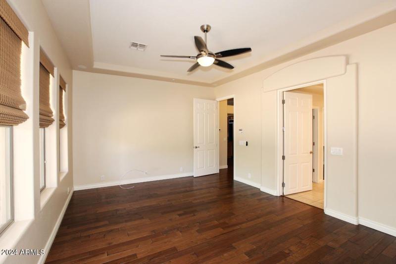 Master Bedroom2
