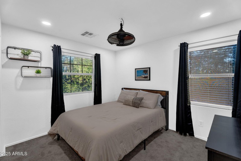 21-web-or-mls-Yeager-21