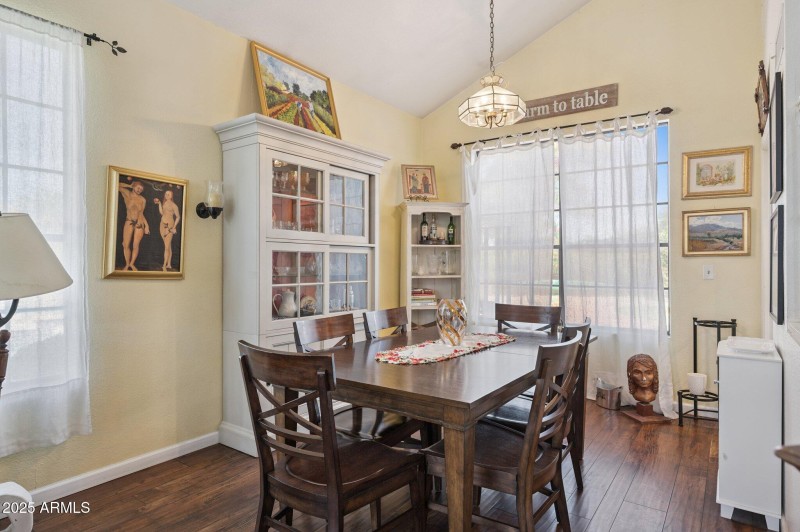 10-web-or-mls-2601-w-upland-dr
