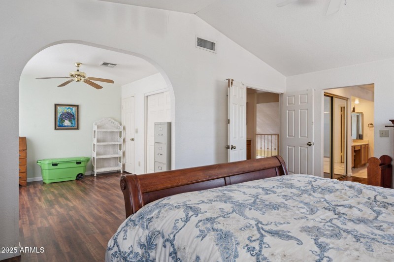 23-web-or-mls-2601-w-upland-dr