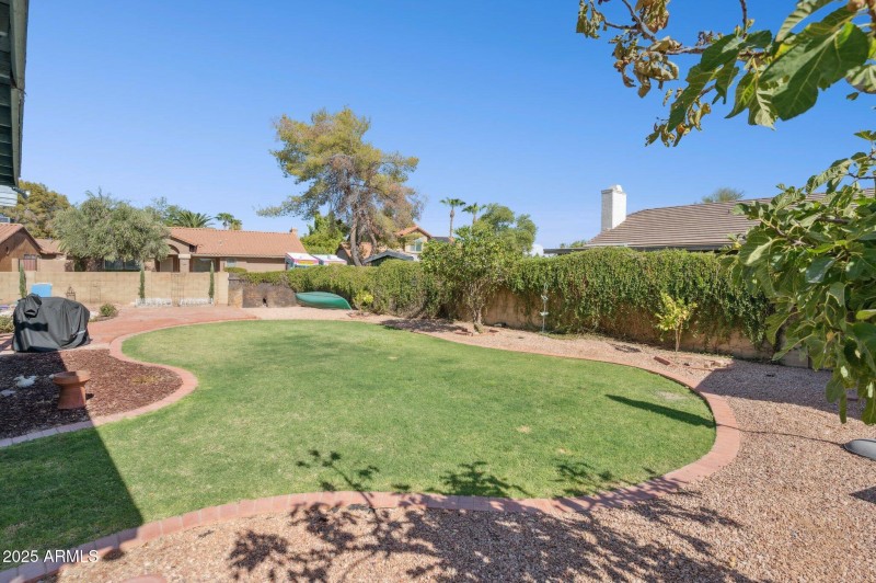 36-web-or-mls-2601-w-upland-dr