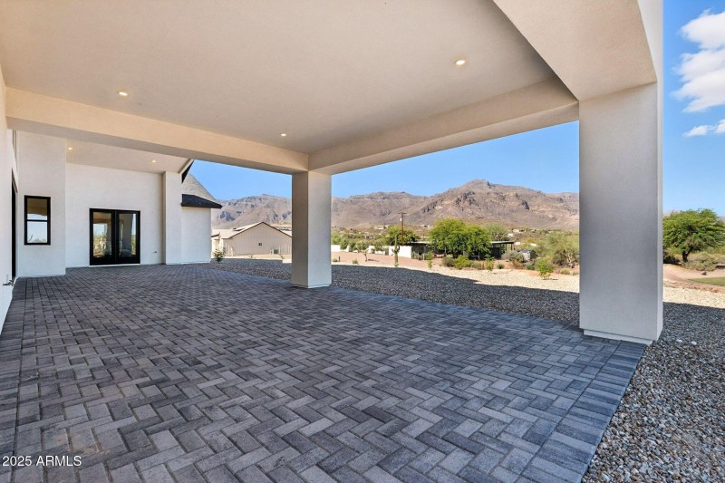 111-web-or-mls-South Veronica-111