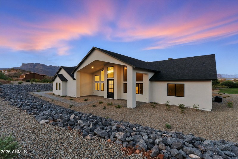 128-web-or-mls-South Veronica-128