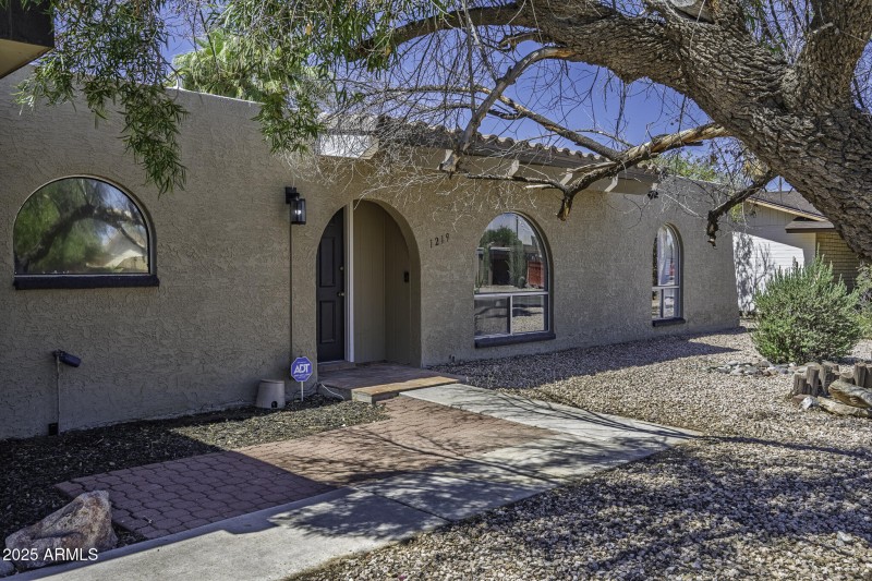 1219 E Avenida Ellena-4