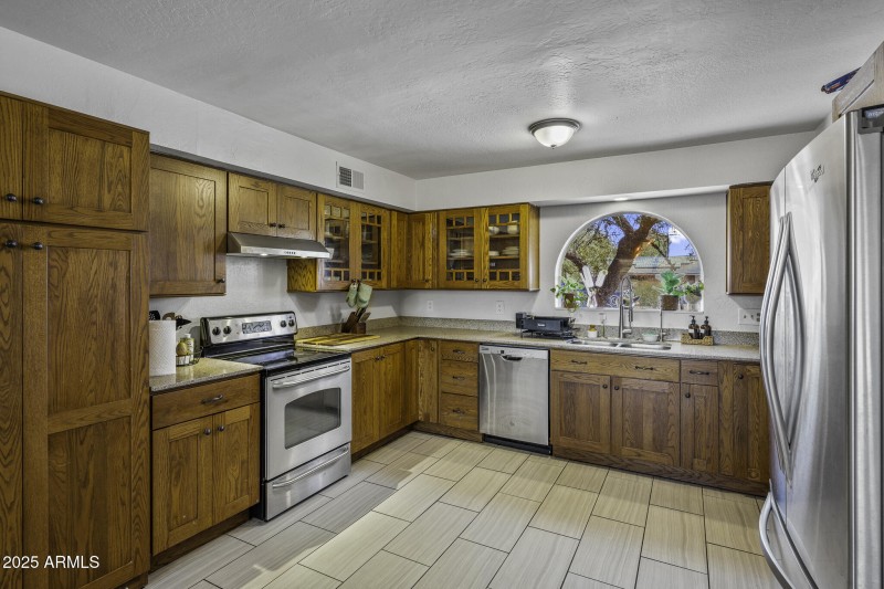1219 E Avenida Ellena-7