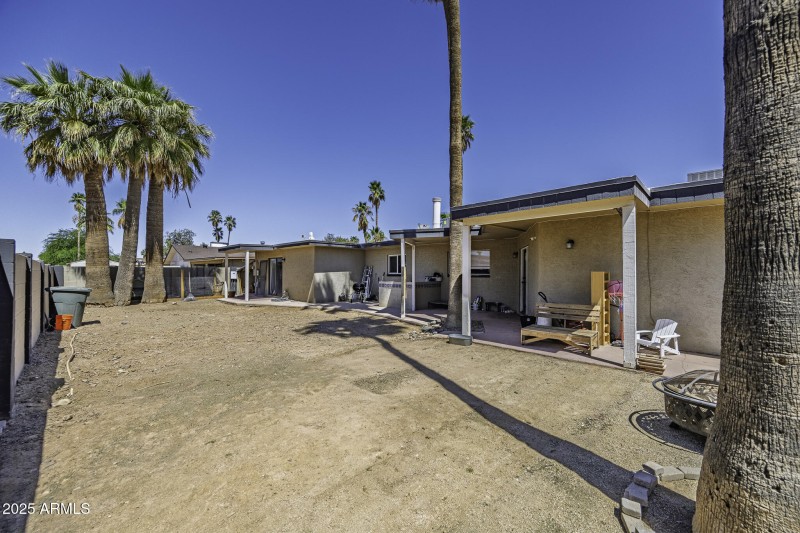 1219 E Avenida Ellena-18