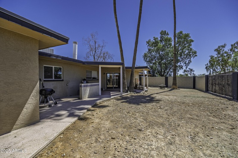 1219 E Avenida Ellena-20